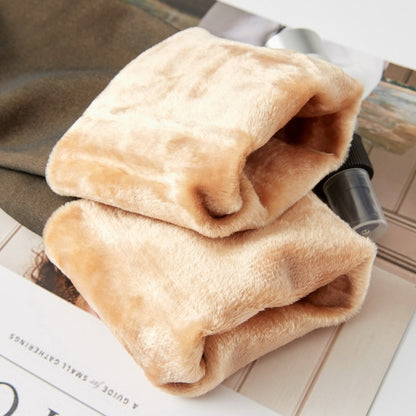 Close-up of the soft fleece lining